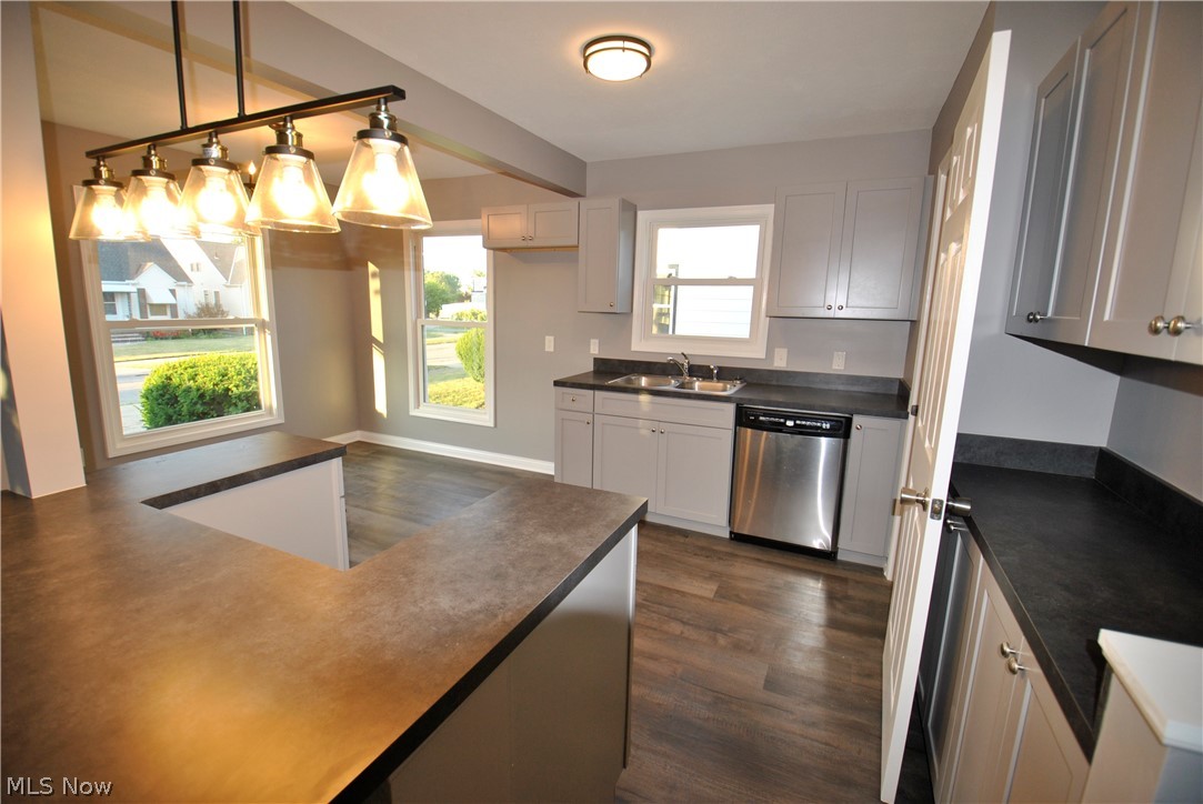 2909 Ralph Avenue Cleveland, OH 44109 - Photo 10 of 25 Gallery Image 10