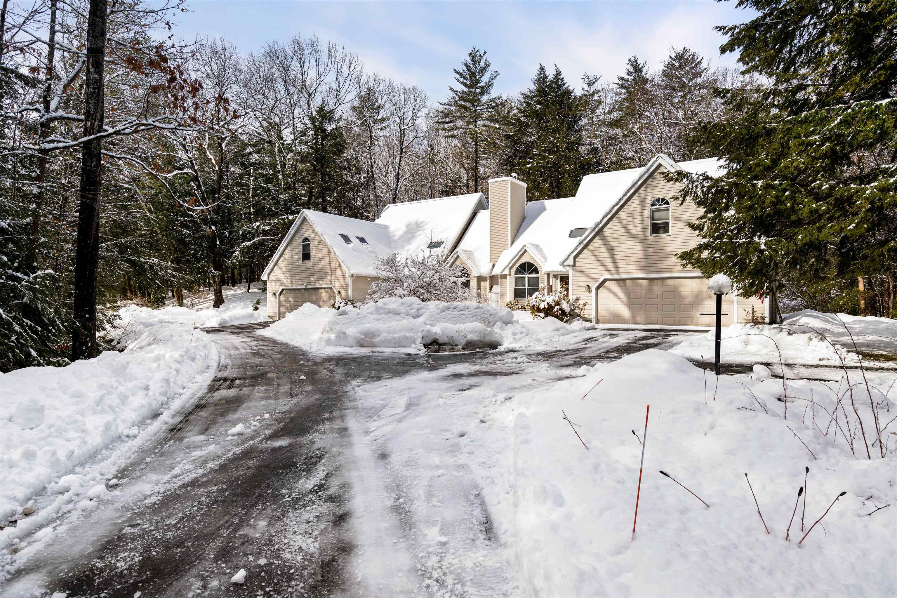 38 B Ryan Road, Unit B Goffstown, NH 03045 - Photo 3 of 39 Gallery Image 3