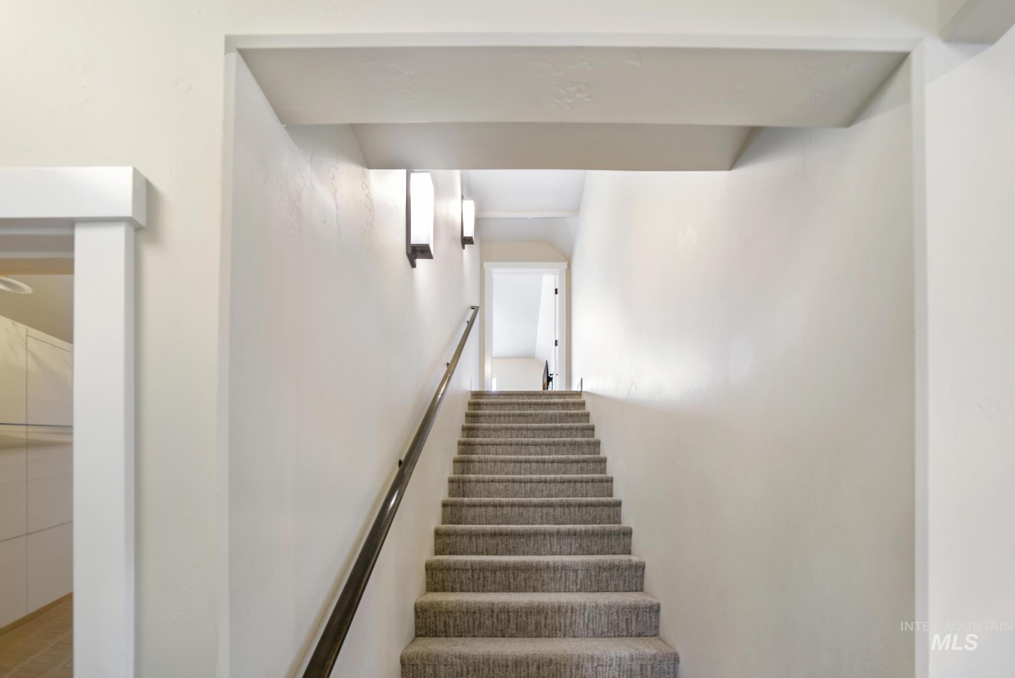3103 Moonrise Road Twin Falls, ID 83301 - Photo 28 of 42 View of stairway