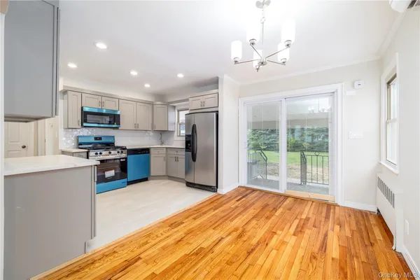 $5,500 | 3883 Franklin Avenue, Seaford, NY 11783