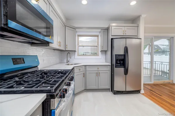 $5,500 | 3883 Franklin Avenue, Seaford, NY 11783