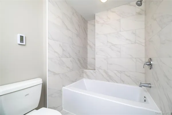 $5,500 | 3883 Franklin Avenue, Seaford, NY 11783