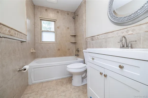 $5,500 | 3883 Franklin Avenue, Seaford, NY 11783