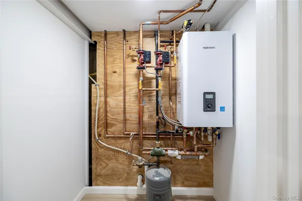 $5,500 | 3883 Franklin Avenue, Seaford, NY 11783