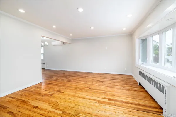 $5,500 | 3883 Franklin Avenue, Seaford, NY 11783