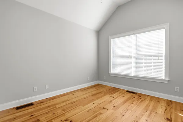 $2,800 | 1124 5th Avenue, Charleston, SC 29407