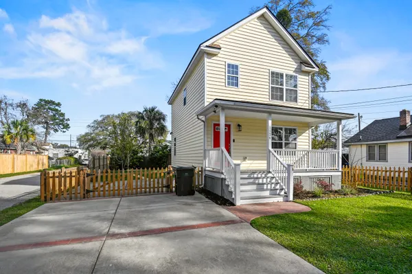 $2,800 | 1124 5th Avenue, Charleston, SC 29407
