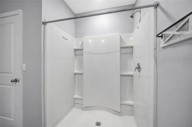 $2,400 | 33318 Hamilton Hl Lane, Wesley Chapel, FL 33545