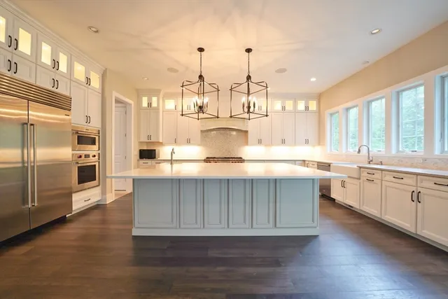 $3,490,000 | 9 Schaffner Lane, Dover, MA 02030