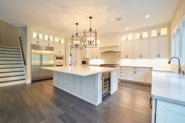 $3,490,000 | 9 Schaffner Lane, Dover, MA 02030