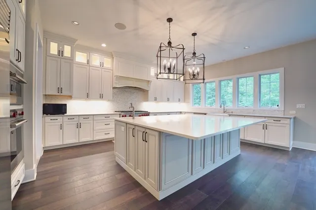 $3,490,000 | 9 Schaffner Lane, Dover, MA 02030