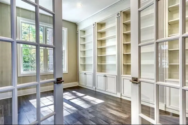 $3,490,000 | 9 Schaffner Lane, Dover, MA 02030