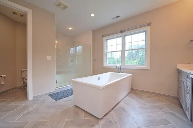 $3,490,000 | 9 Schaffner Lane, Dover, MA 02030