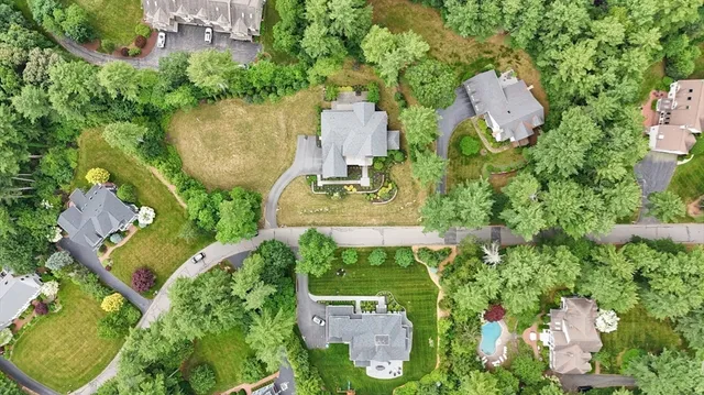$3,490,000 | 9 Schaffner Lane, Dover, MA 02030