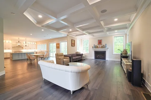 $3,490,000 | 9 Schaffner Lane, Dover, MA 02030
