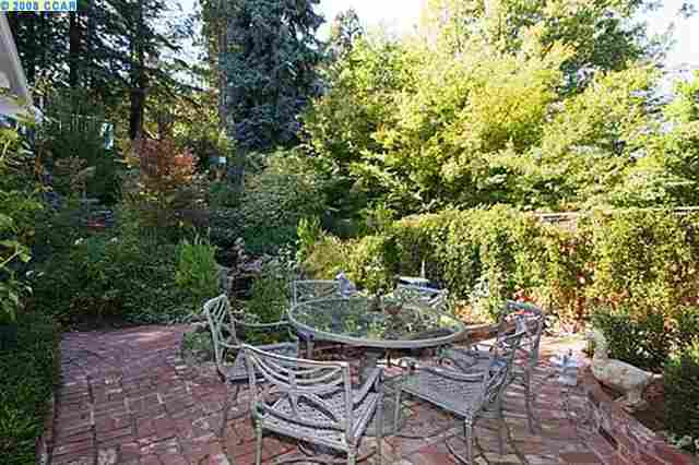 3527 Silver Springs Road Lafayette, CA 94549 - Photo 7 of 8 a outdoor view with a seating space