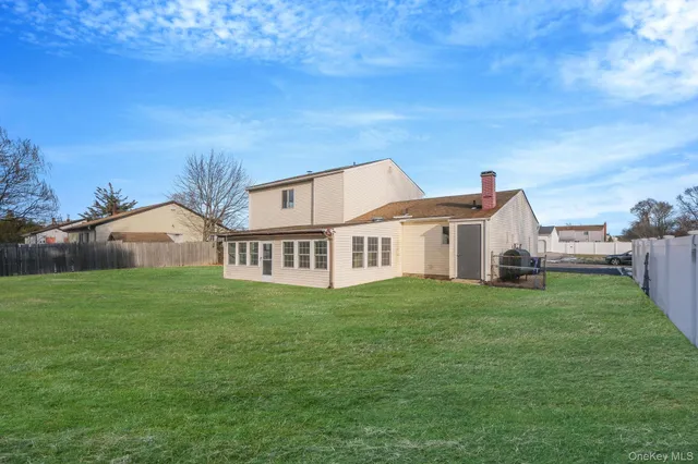 $599,999 | 139 Tarpon Avenue, Medford, NY 11763