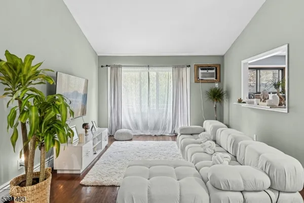 $299,000 | 747 North Broad Street, Unit 301, Elizabeth, NJ 07208