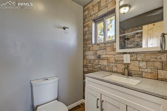 8225 3 R Road Beulah, CO 81023 - Photo 23 of 41 Master Bath
