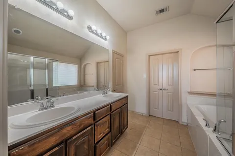 $380,000 | 5960 Summerwood Drive, Grand Prairie, TX 75052