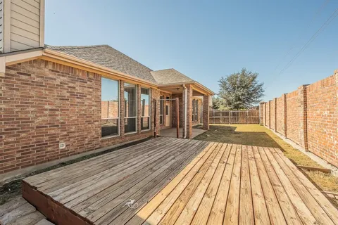 $380,000 | 5960 Summerwood Drive, Grand Prairie, TX 75052