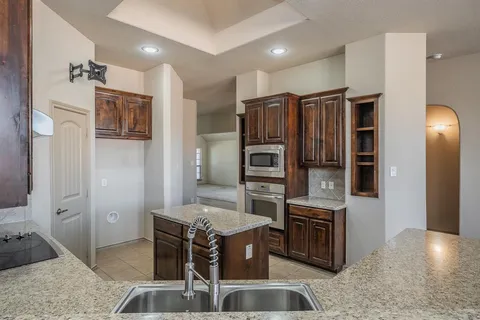 $380,000 | 5960 Summerwood Drive, Grand Prairie, TX 75052