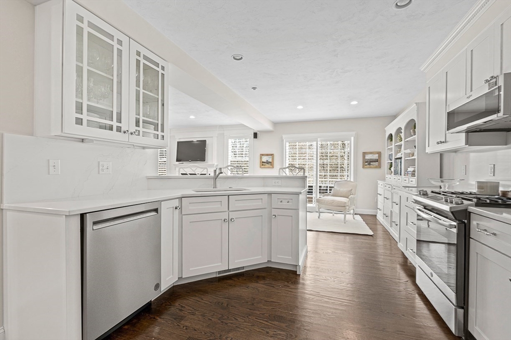 6 Old County Road, Unit 10 Sudbury, MA 01776 - Photo 9 of 30 Gallery Image 9