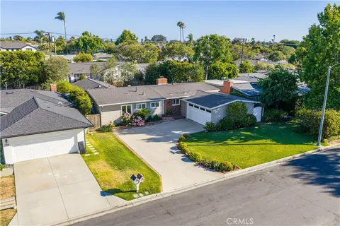 $3,495,000 | 1412 Vivian Lane, Newport Beach, CA 92660