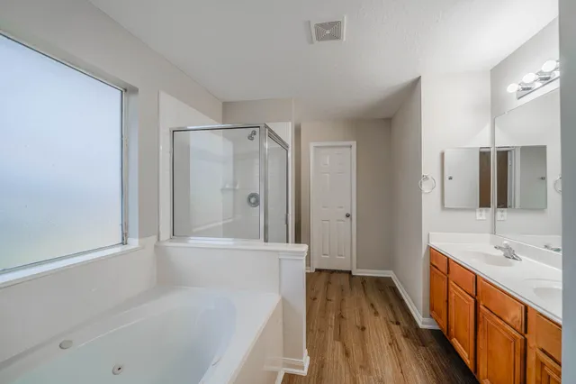 $2,250 | 121 Rodeo Drive, Manvel, TX 77578