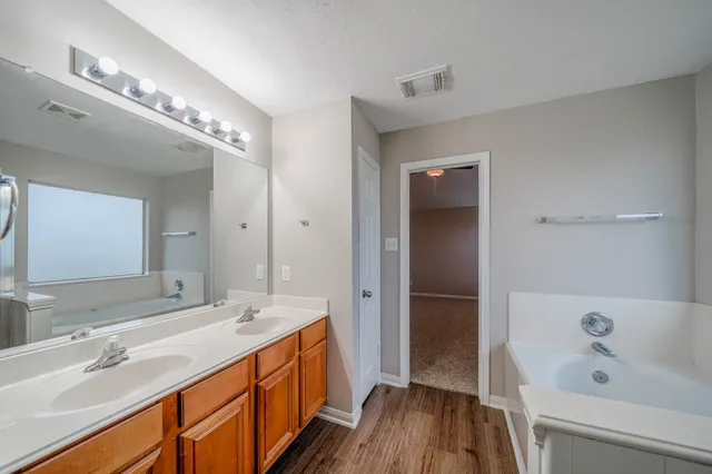 $2,250 | 121 Rodeo Drive, Manvel, TX 77578