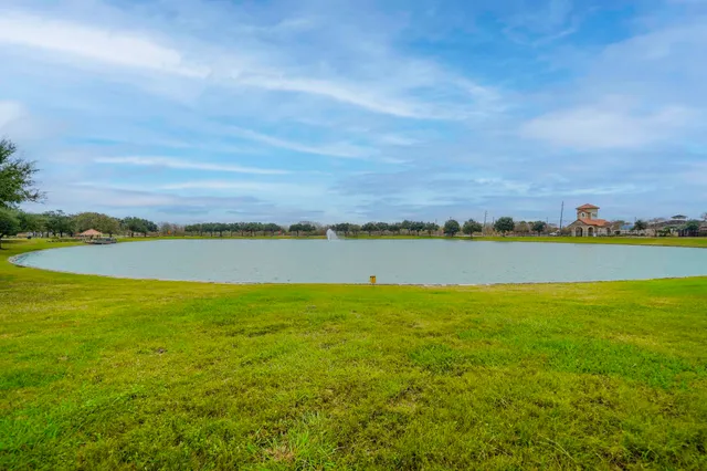 $2,250 | 121 Rodeo Drive, Manvel, TX 77578