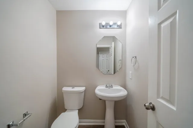 $2,250 | 121 Rodeo Drive, Manvel, TX 77578