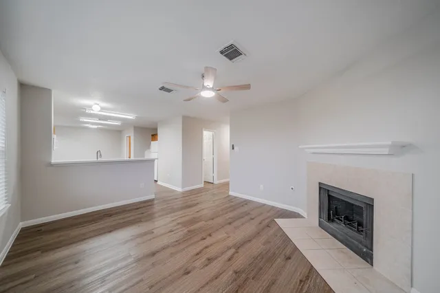 $2,250 | 121 Rodeo Drive, Manvel, TX 77578