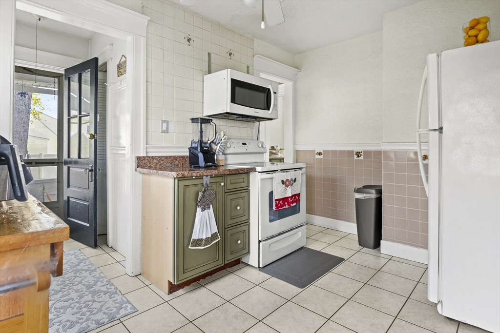 23 Gleason Road Shrewsbury, MA 01545 - Photo 13 of 25 Gallery Image 13