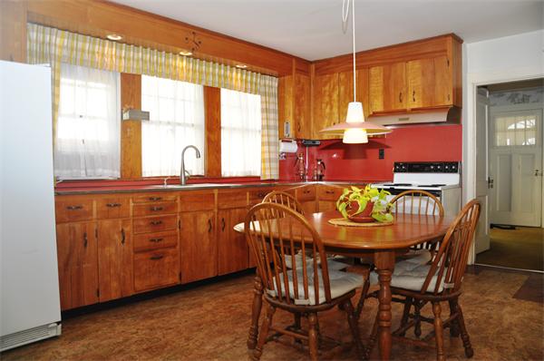21 Bonad Road Milton, MA 02186 - Photo 4 of 10