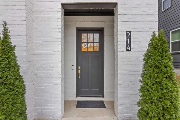 $499,000 | 214 McCowat Street, Jackson, TN 38301
