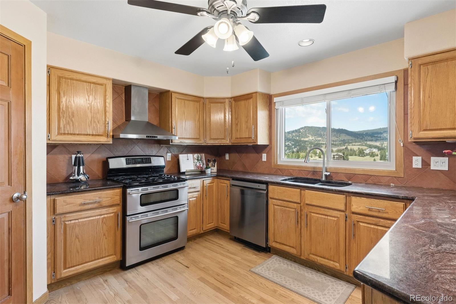 537 Monte Vista Road Golden, CO 80401 - Photo 12 of 39