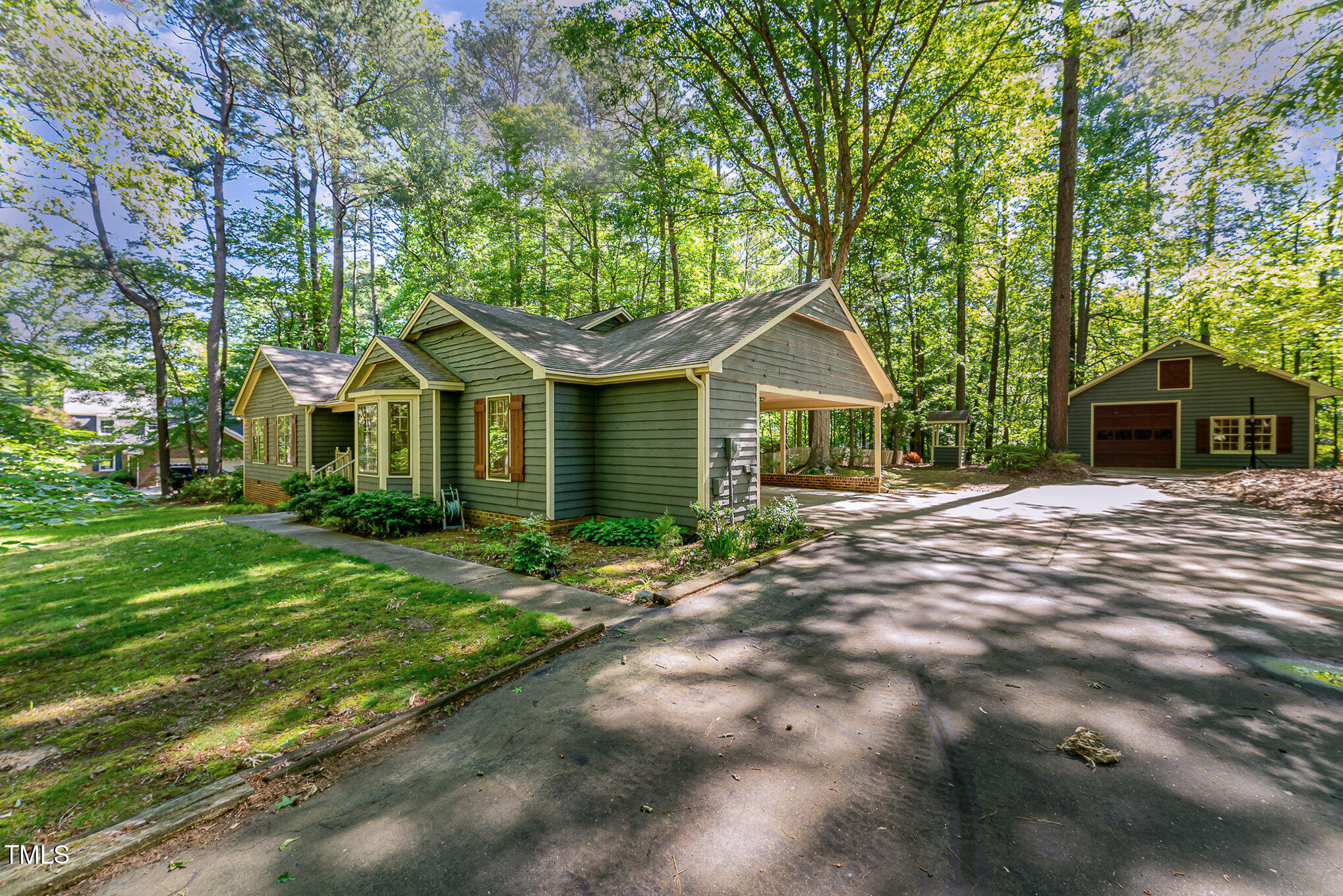 8409 Crowder Road Raleigh, NC 27603 - Photo 2 of 44 002_a7303864-edit_96
