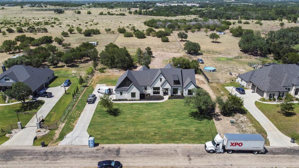 4040 Overlook Way Weatherford, TX 76085 - Photo 3 of 32 Gallery Image 3