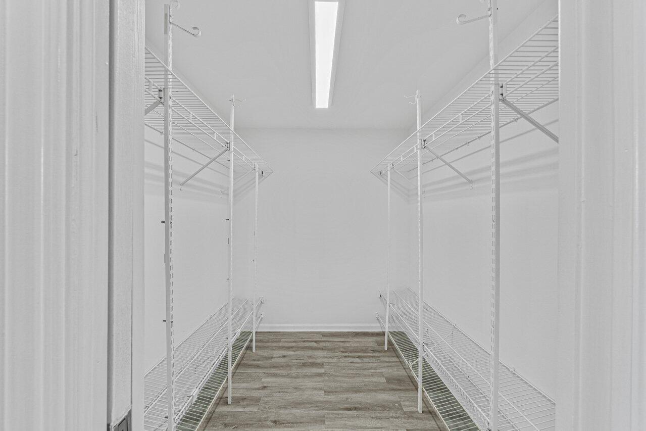 859 Jeffery Street, Unit 609 Boca Raton, FL 33487 - Photo 9 of 34 walk in closet