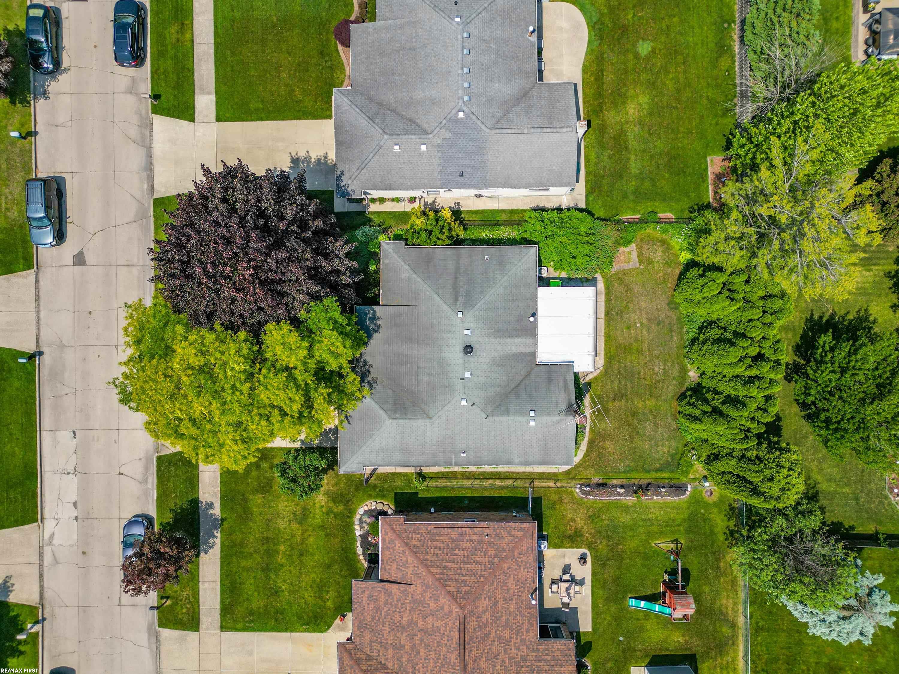 47798 Chrys Road Macomb, MI 48044 - Photo 6 of 41 50178056-2d4a6ee4-1cb9-4b3a-9c63-25375a5bd38c.JPG