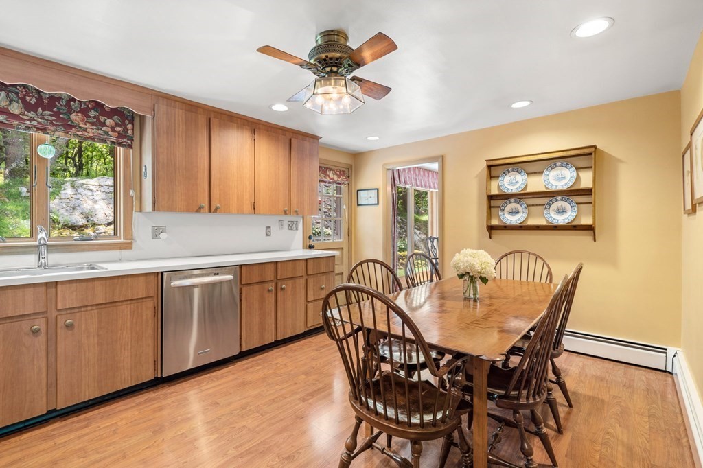27 Surrey Road Salem, MA 01970 - Photo 15 of 38
