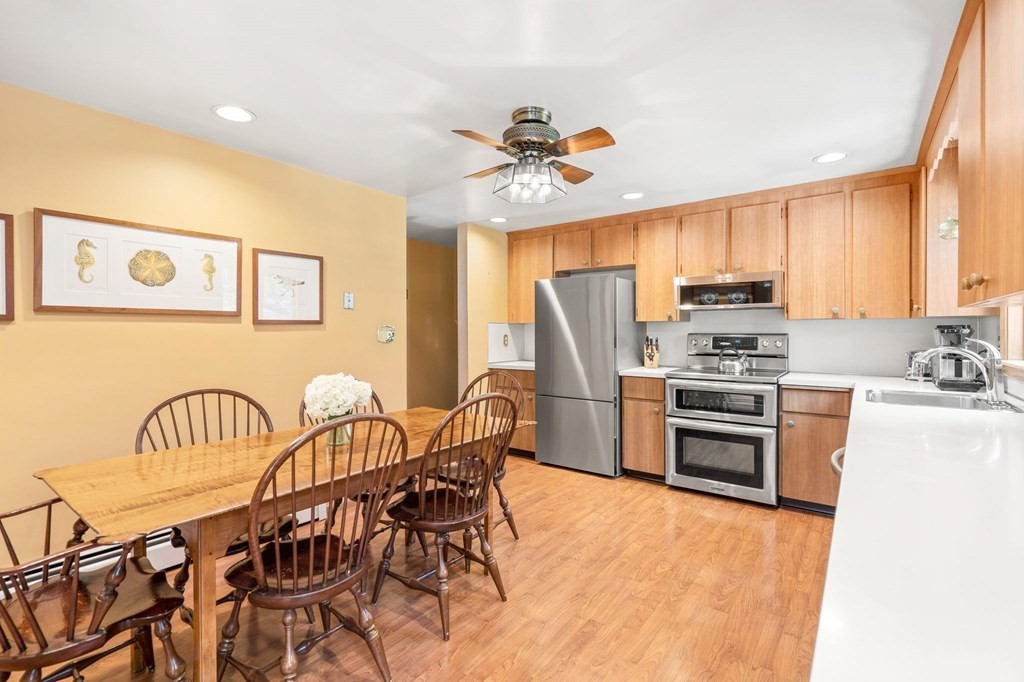 27 Surrey Road Salem, MA 01970 - Photo 17 of 38