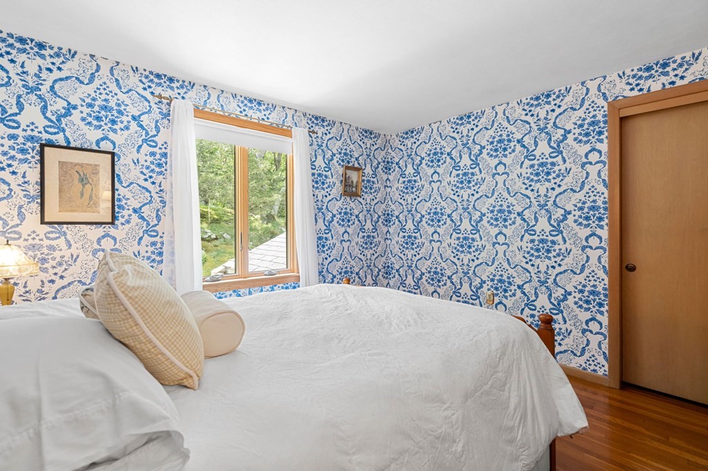 27 Surrey Road Salem, MA 01970 - Photo 21 of 38