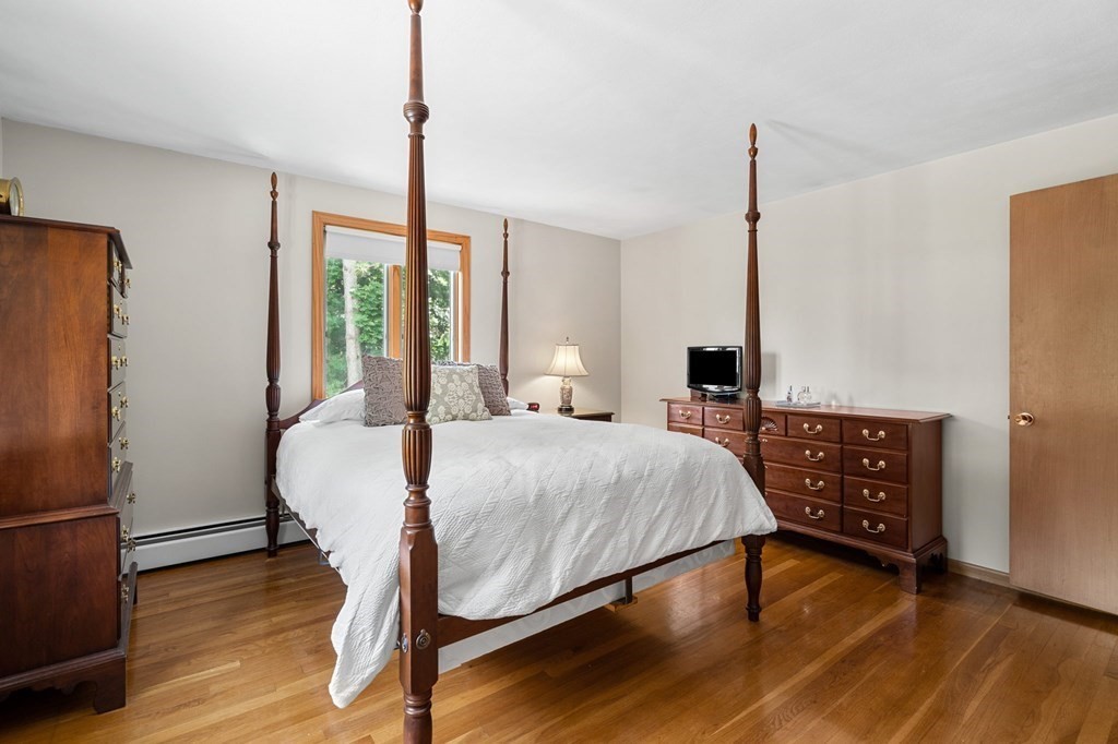 27 Surrey Road Salem, MA 01970 - Photo 22 of 38