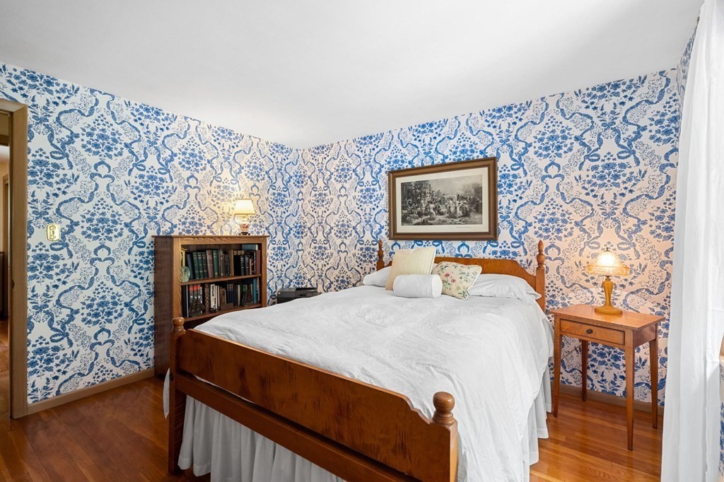 27 Surrey Road Salem, MA 01970 - Photo 23 of 38