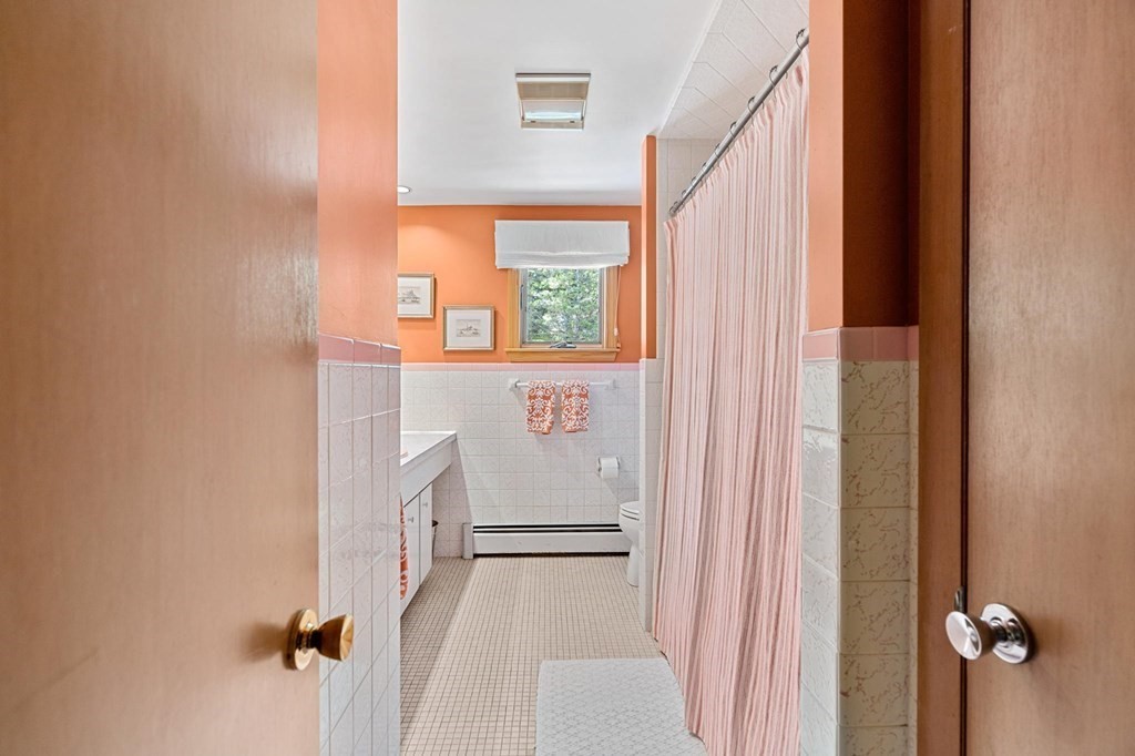 27 Surrey Road Salem, MA 01970 - Photo 30 of 38