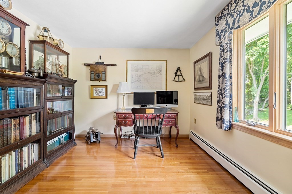 27 Surrey Road Salem, MA 01970 - Photo 32 of 38