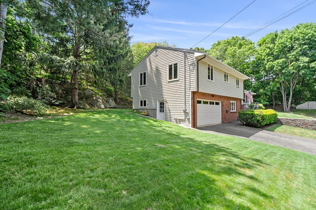 27 Surrey Road Salem, MA 01970 - Photo 37 of 38