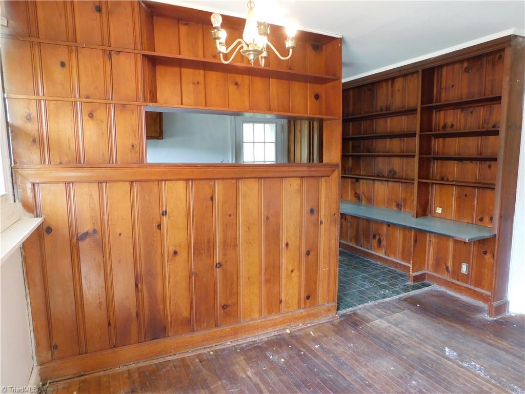 1815 Sechrest Circle High Point, NC 27263 - Photo 5 of 29 Gallery Image 5
